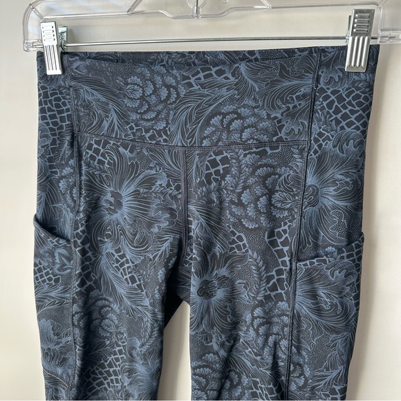 Lululemon Speed Up Crop 21” - Picture 5 of 9